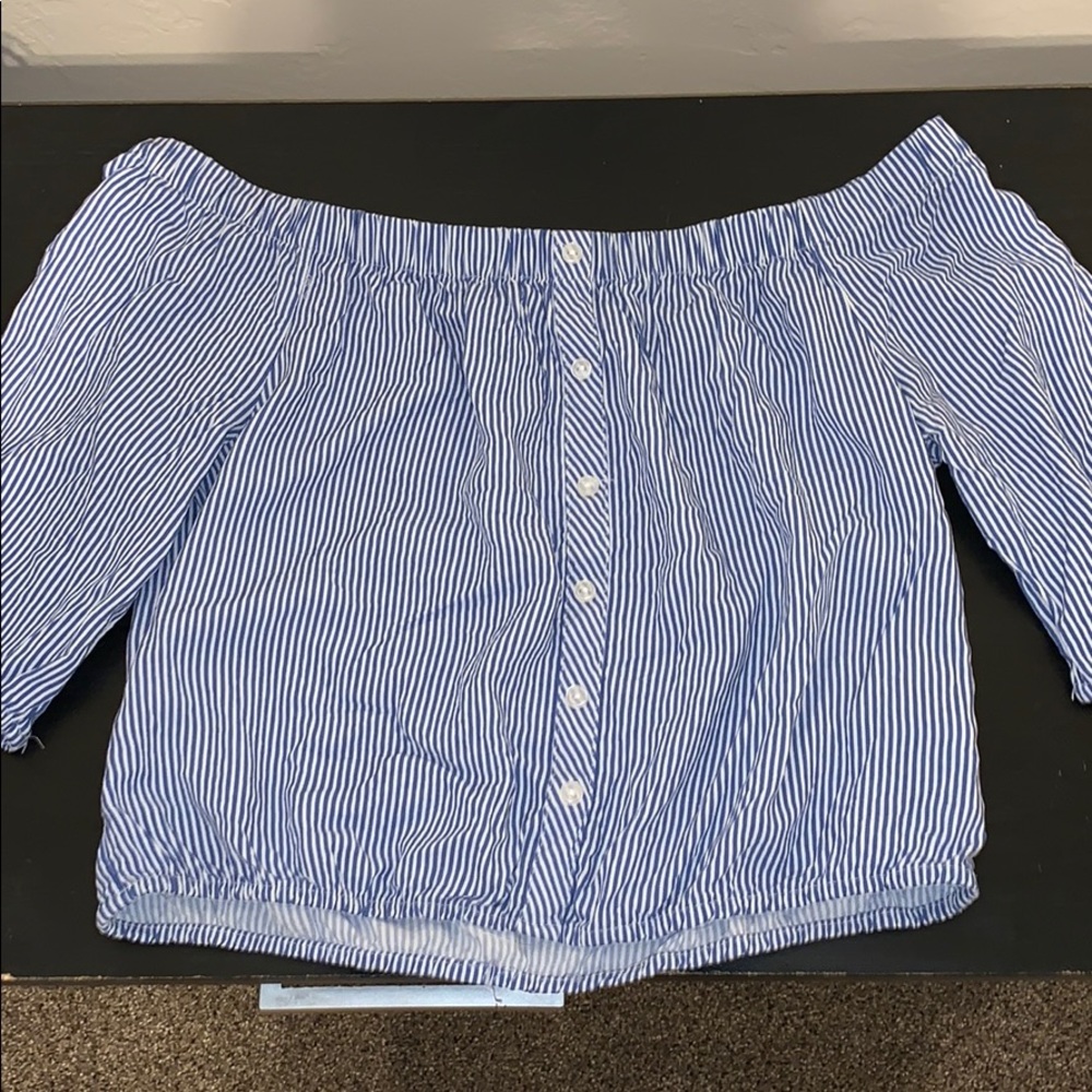Crop off the shoulder